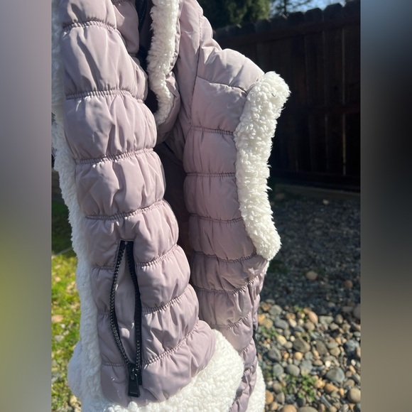 Calvin Klein - Picture 5 of 5